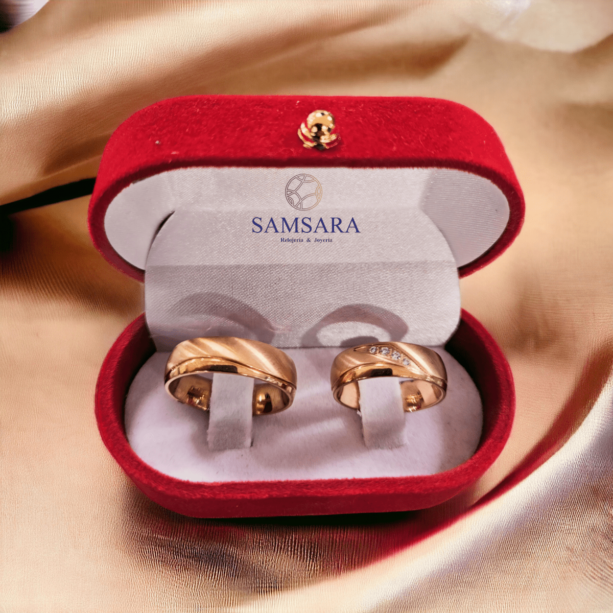 Alianzas de Titanio con Enchape en Oro de 18k - Samsara